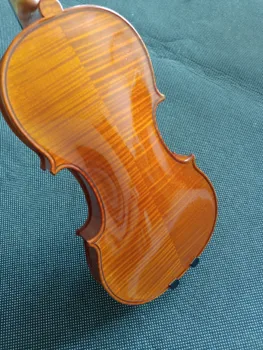 Европейската цигулка. 1742 модел, красивата цигулка, професионално изпълнение, перлена боя