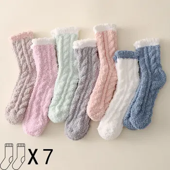 CHRLEISURE 5 двойки / комплект Женските чорапи от коралов кадифе на месец Плюс кадифе дебели памучни чорапи Топли есенни и зимни чорапи на пода