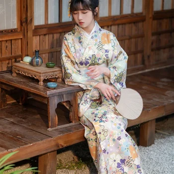 Японското по-добро кимоно GentleBreeze, женски халат за баня с флорални дизайн в ретро стил, сладко момиче, пътуващ на снимане, Вечерна рокля с цъфнал вишнев