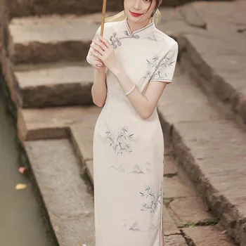 2023 Женски бежевое традиционното винтажное рокля Чонсам с къс ръкав, костюми с цветен модел във формата на листа от бамбук, модни Ципао от S до XXL